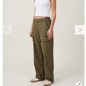 Cotton on size 4 Bobbie cargo women’s pants